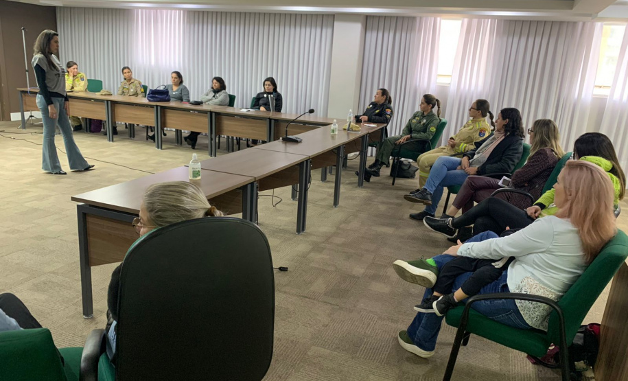 SESP e Programa PRUMOS promovem seminário em alusão ao Maio Furta-cor para promoção e atenção à saúde mental materna