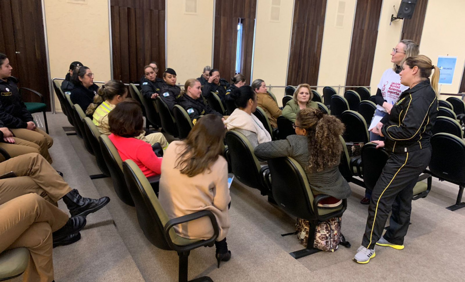 SESP e Programa PRUMOS promovem seminário em alusão ao Maio Furta-cor para promoção e atenção à saúde mental materna