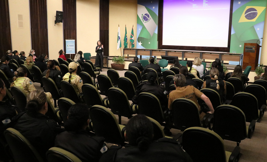 SESP e Programa PRUMOS promovem seminário em alusão ao Maio Furta-cor para promoção e atenção à saúde mental materna