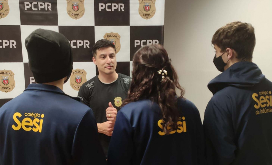 PCPR ministra palestra para mais de 600 alunos sobre crimes em ambientes virtuais