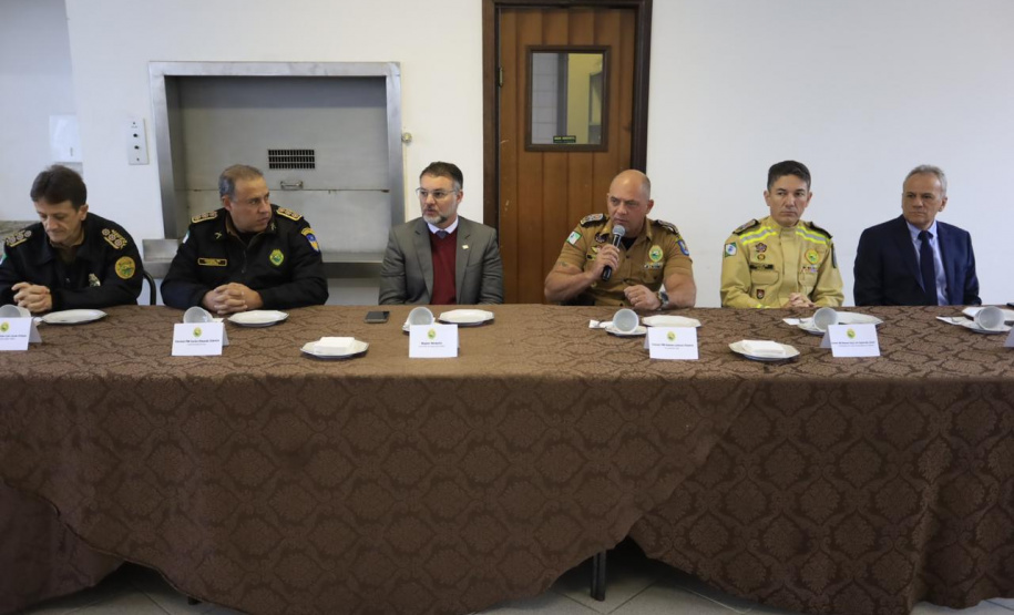 Secretário da Segurança se reúne com comando da Polícia Militar