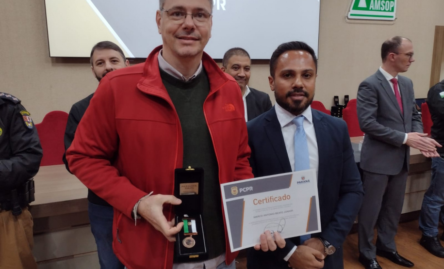PCPR realiza entrega de medalhas para policiais civis em Francisco Beltrão
