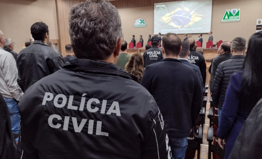 PCPR realiza entrega de medalhas para policiais civis em Francisco Beltrão