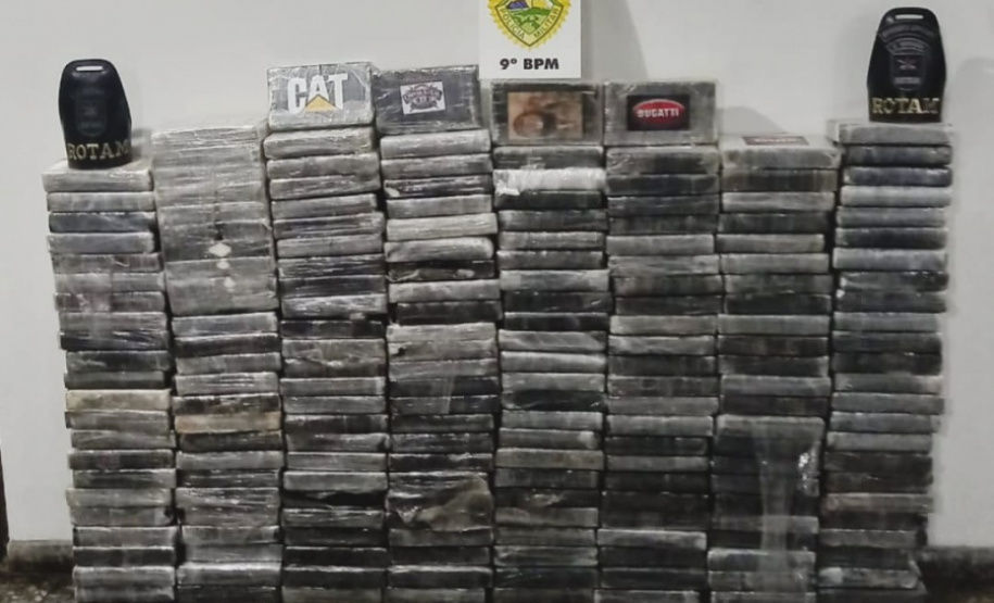 Policiais militares apreendem 225 quilos de cocaína em Paranaguá
