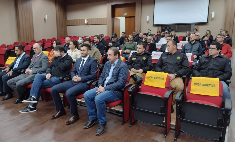 PCPR realiza entrega de medalhas para policiais civis em Francisco Beltrão