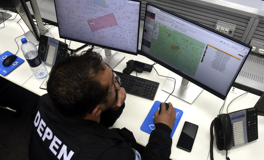 Visita de Bolsonaro ao Paraná tem acompanhamento por central de monitoramento e policiamento integrado