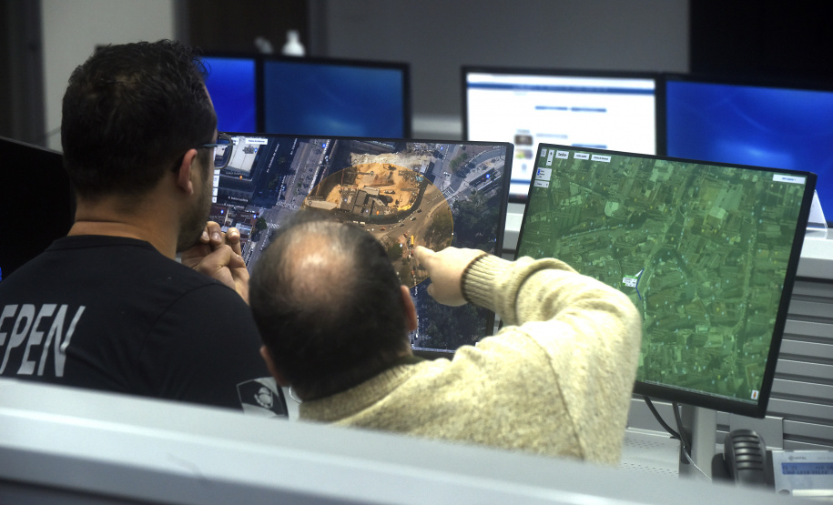 Visita de Bolsonaro ao Paraná tem acompanhamento por central de monitoramento e policiamento integrado