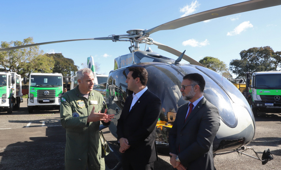 Policiais, treinamentos, equipamentos, tecnologia e inteligência. Muita inteligência. É essa a equação que norteia o planejamento estratégico das forças de segurança do Paraná. Por isso, dois projetos já em desenvolvimento pela Secretaria da Segurança Pública (Sesp) prometem transformar a fiscalização, monitoramento e repressão no Estado, fazendo da Inteligência Artificial (IA) uma das principais aliadas contra o crime organizado.