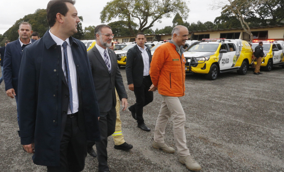 Estado investe R$ 55,3 milhões e entrega 250 viaturas, 88 motos e equipamentos para as polícias