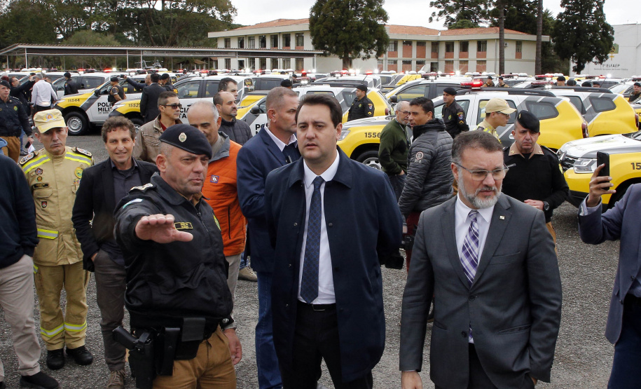 Estado investe R$ 55,3 milhões e entrega 250 viaturas, 88 motos e equipamentos para as polícias