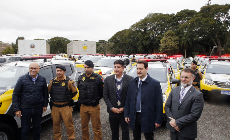 Estado investe R$ 55,3 milhões e entrega 250 viaturas, 88 motos e equipamentos para as polícias
