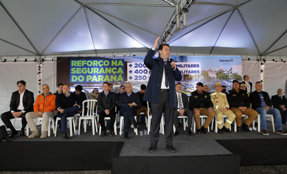 Governador anuncia convocação de 2,4 mil bombeiros e policiais militares e ampliação das vagas