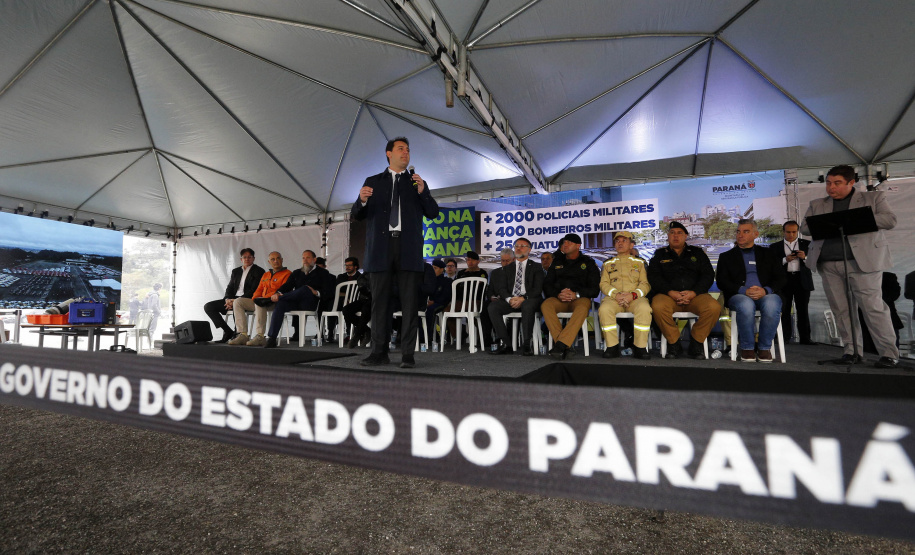 Governador anuncia convocação de 2,4 mil bombeiros e policiais militares e ampliação das vagas