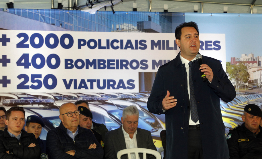 Governador anuncia convocação de 2,4 mil bombeiros e policiais militares e ampliação das vagas