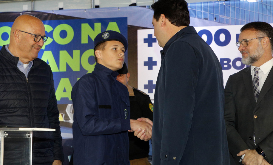 Estado investe R$ 55,3 milhões e entrega 250 viaturas, 88 motos e equipamentos para as polícias