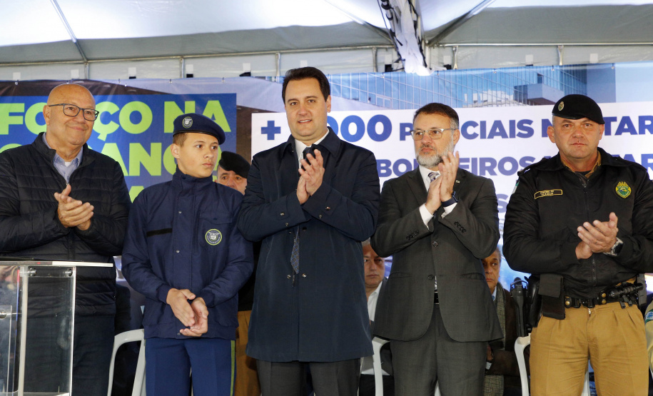 Estado investe R$ 55,3 milhões e entrega 250 viaturas, 88 motos e equipamentos para as polícias