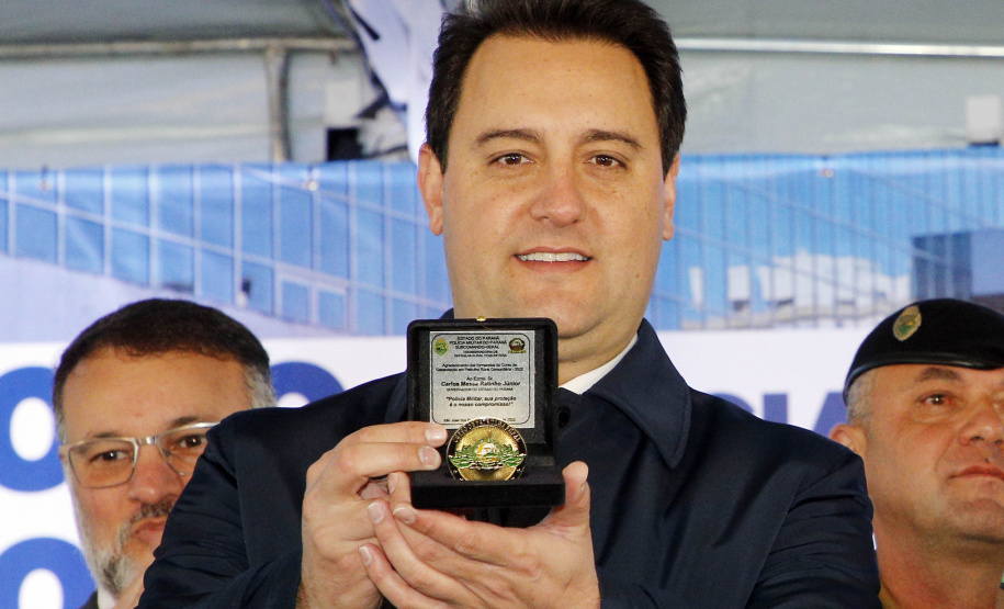 Estado investe R$ 55,3 milhões e entrega 250 viaturas, 88 motos e equipamentos para as polícias