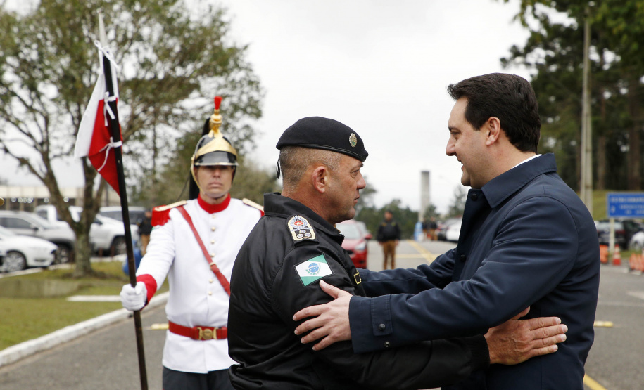 Estado investe R$ 55,3 milhões e entrega 250 viaturas, 88 motos e equipamentos para as polícias