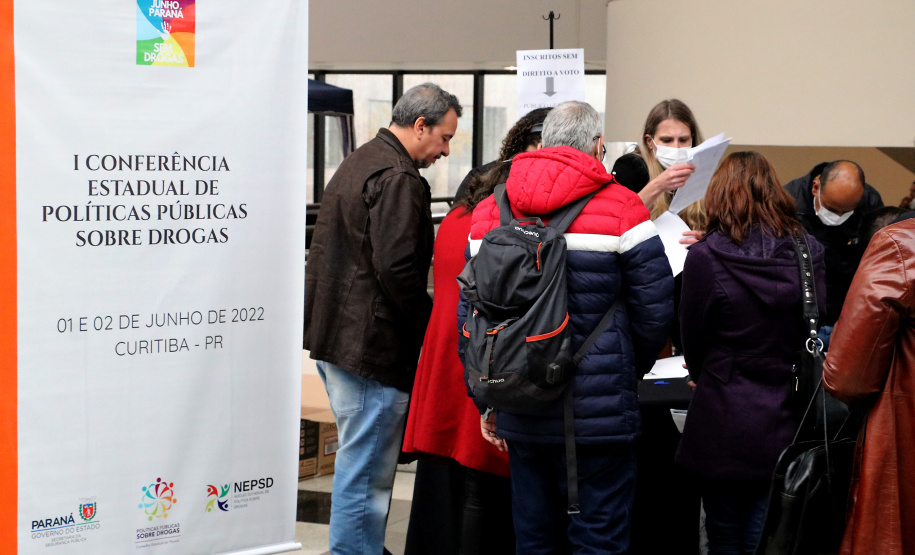 Estado avança em plano contra as drogas e premia iniciativas de conscientização dos jovens