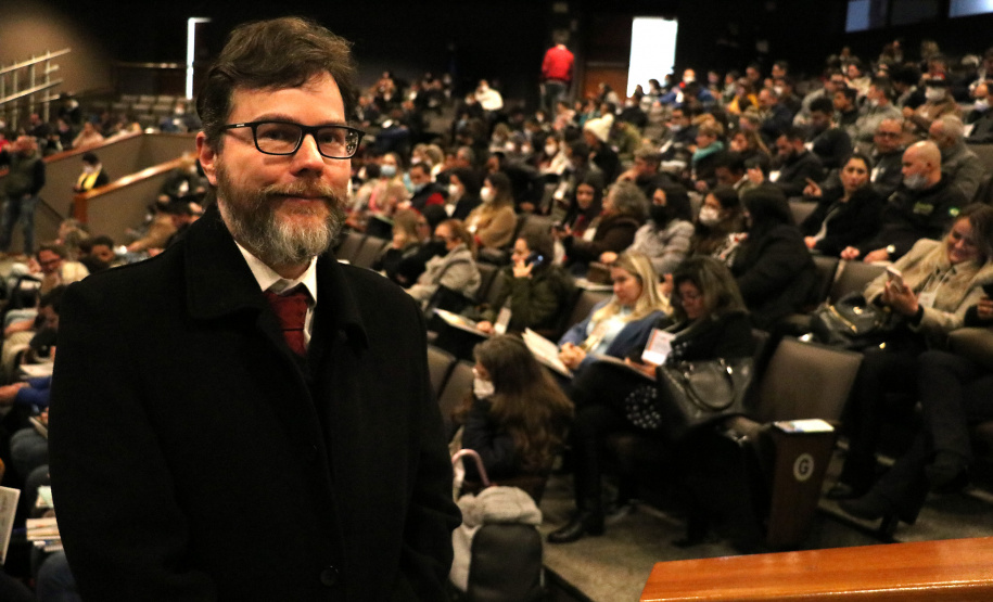 Estado avança em plano contra as drogas e premia iniciativas de conscientização dos jovens