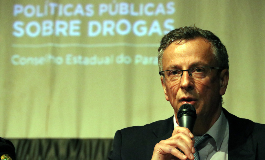 Estado avança em plano contra as drogas e premia iniciativas de conscientização dos jovens