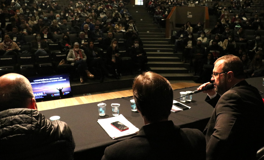 Estado avança em plano contra as drogas e premia iniciativas de conscientização dos jovens