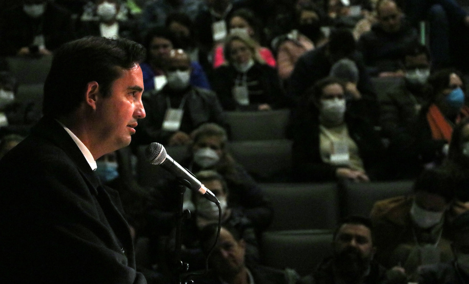 Estado avança em plano contra as drogas e premia iniciativas de conscientização dos jovens