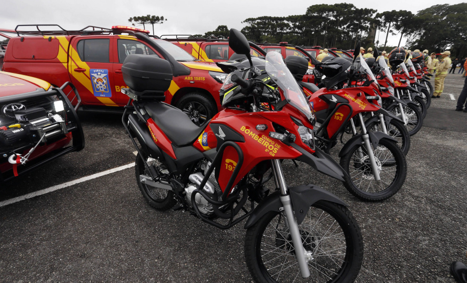 Estado investe R$ 55,3 milhões e entrega 250 viaturas, 88 motos e equipamentos para as polícias