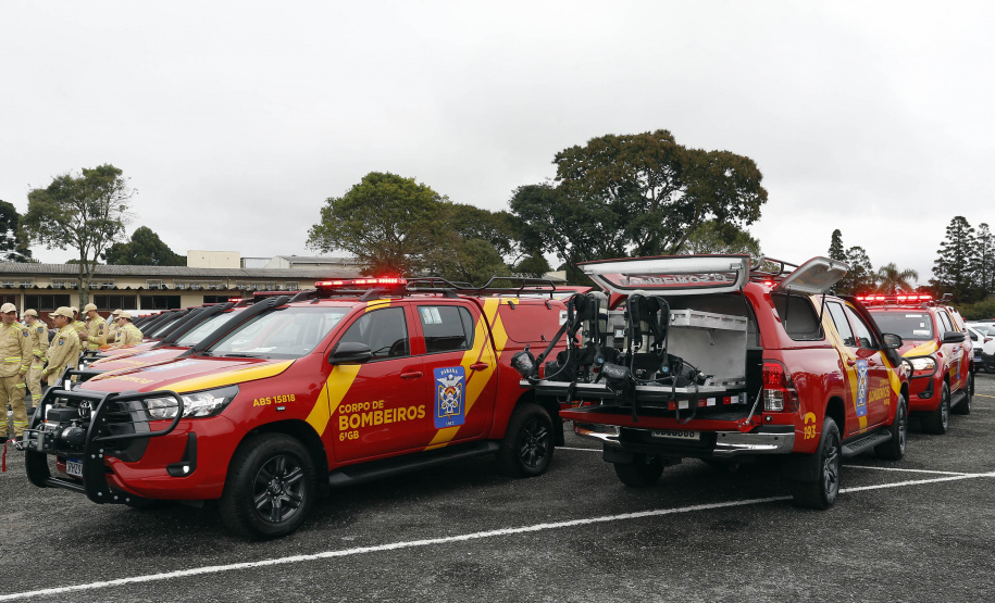 Estado investe R$ 55,3 milhões e entrega 250 viaturas, 88 motos e equipamentos para as polícias