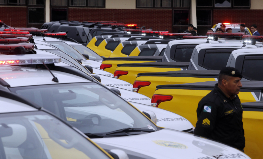 Estado investe R$ 55,3 milhões e entrega 250 viaturas, 88 motos e equipamentos para as polícias