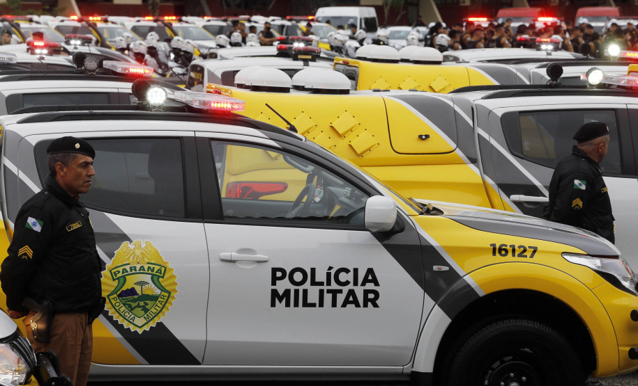 Estado investe R$ 55,3 milhões e entrega 250 viaturas, 88 motos e equipamentos para as polícias