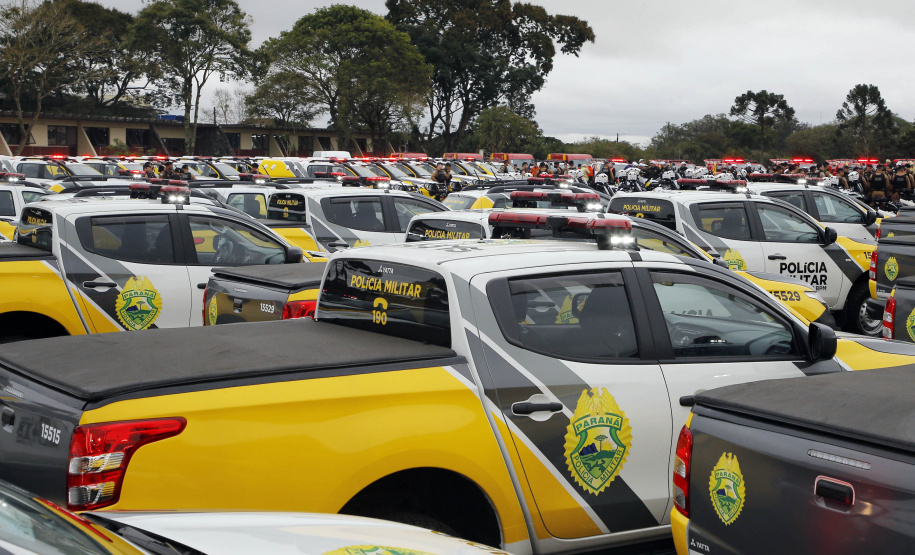 Estado investe R$ 55,3 milhões e entrega 250 viaturas, 88 motos e equipamentos para as polícias