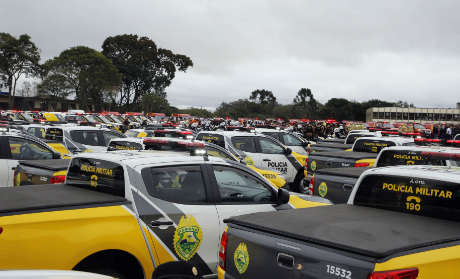 Estado investe R$ 55,3 milhões e entrega 250 viaturas, 88 motos e equipamentos para as polícias