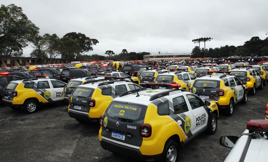 Estado investe R$ 55,3 milhões e entrega 250 viaturas, 88 motos e equipamentos para as polícias