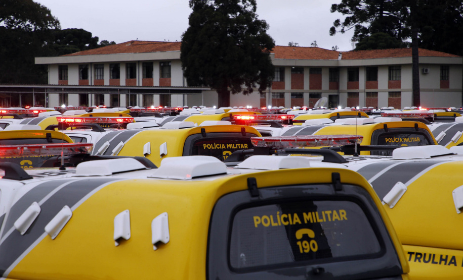 Estado investe R$ 55,3 milhões e entrega 250 viaturas, 88 motos e equipamentos para as polícias