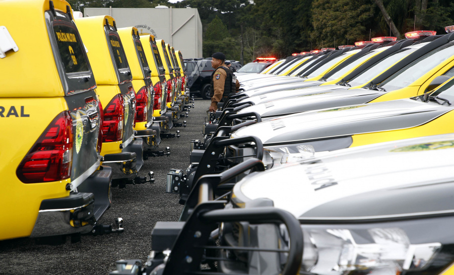 Estado investe R$ 55,3 milhões e entrega 250 viaturas, 88 motos e equipamentos para as polícias