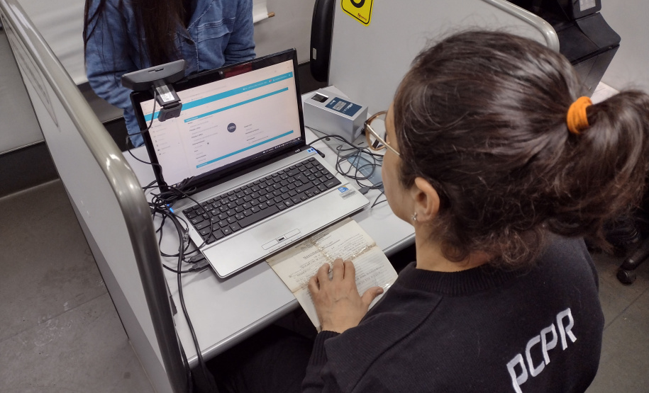 Policial civil em ação da iniciativa PCPR na Comunidade