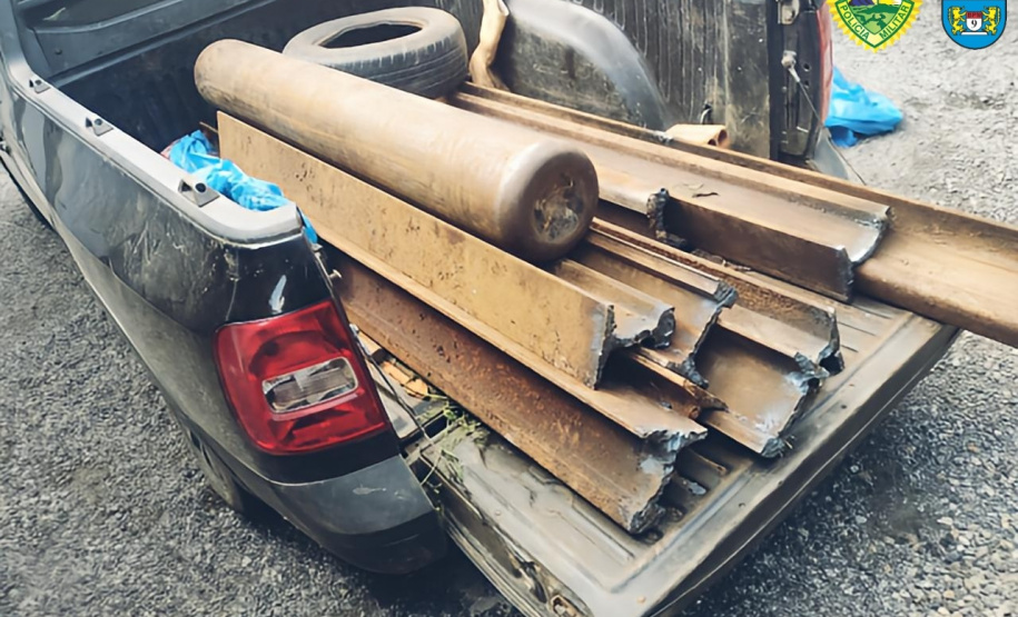 PMPR prende homens furtando trilhos de trem e recupera quase 100 quilos de aço