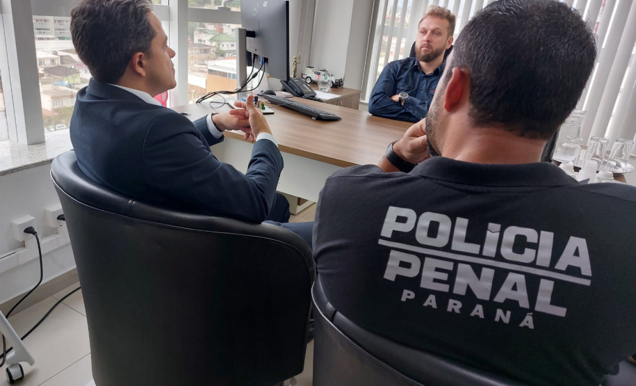 Policiais penais do Paraná visitam Secretaria de Administração Prisional e Socioeducativa de Santa Catarina