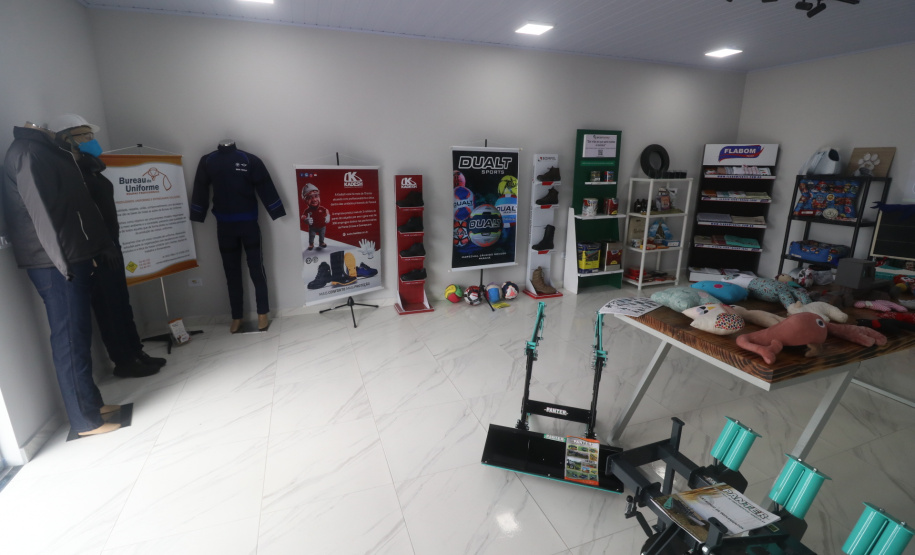 Polícia Penal do Paraná inaugura showroom dos canteiros de trabalho conveniados no Estado