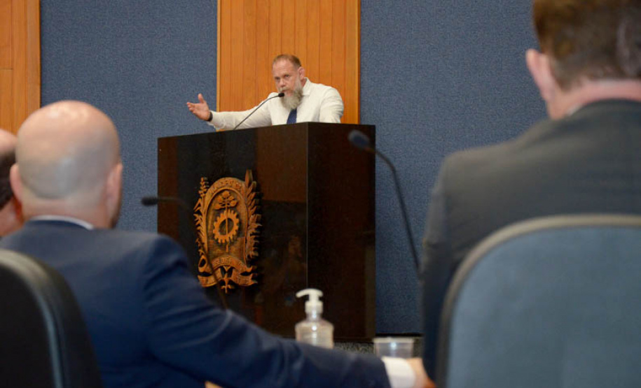 PCPR entrega medalhas para 50 servidores da Região Metropolitana de Curitiba