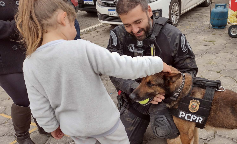 PCPR na Comunidade oferece serviços à população e orienta imigrantes e refugiados