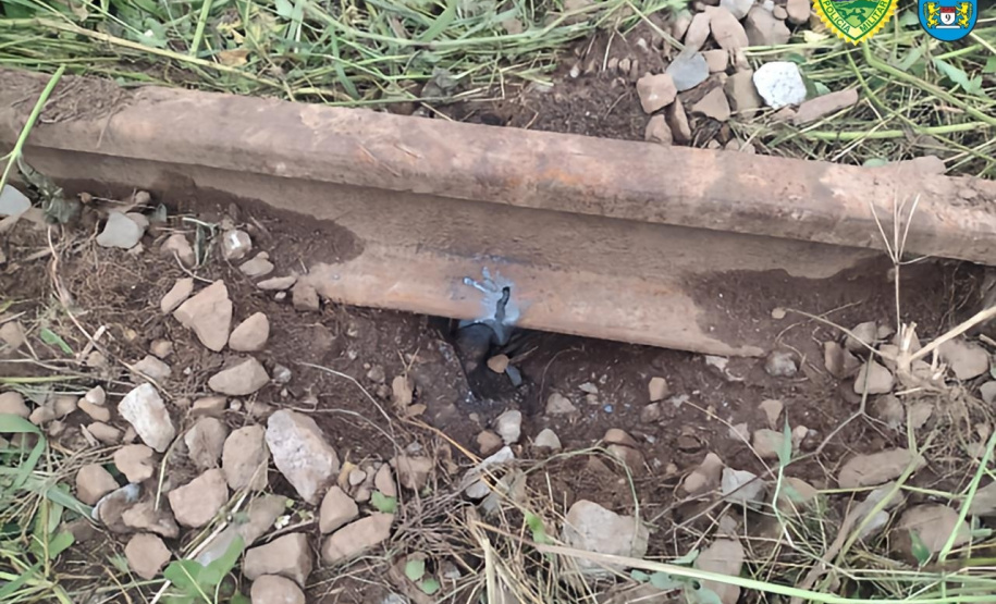 PMPR prende homens furtando trilhos de trem e recupera quase 100 quilos de aço