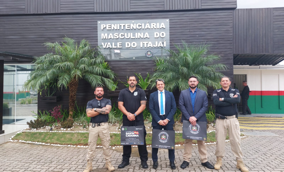 Policiais penais do Paraná visitam Secretaria de Administração Prisional e Socioeducativa de Santa Catarina