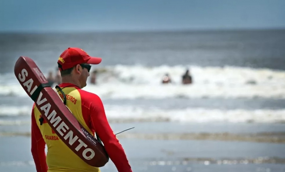 Corpo de Bombeiros abre processo seletivo para contratação de guarda-vidas civis