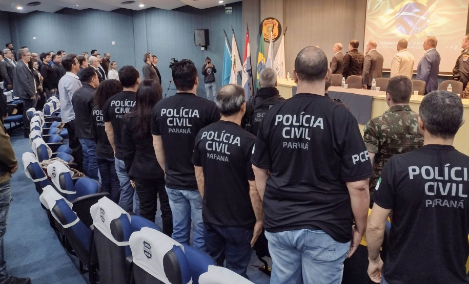 PCPR entrega medalhas para 50 servidores da Região Metropolitana de Curitiba
