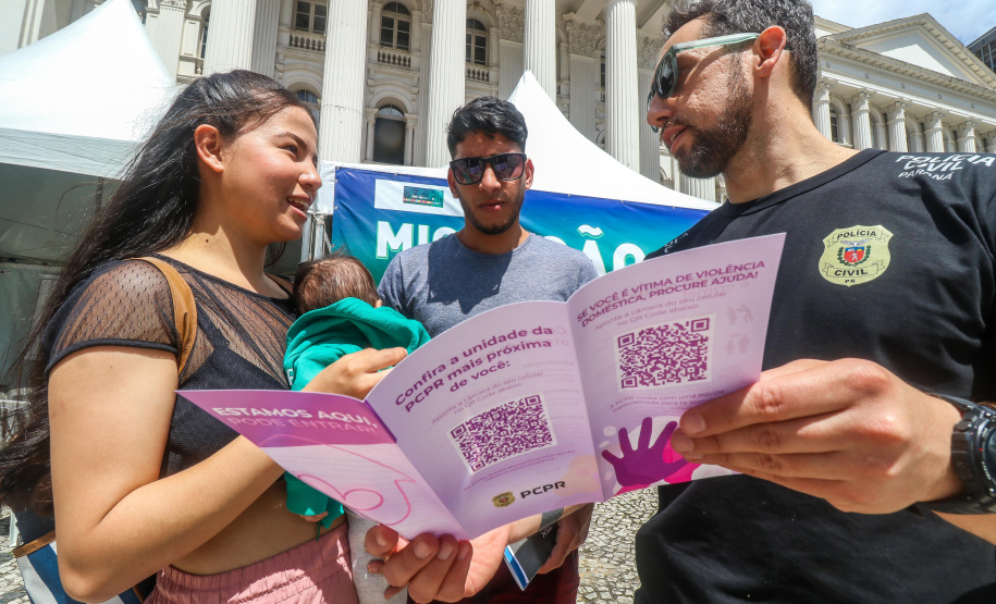 Atendimento e orientação ao público