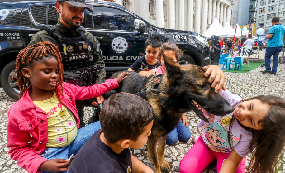 Atendimento e orientação ao público