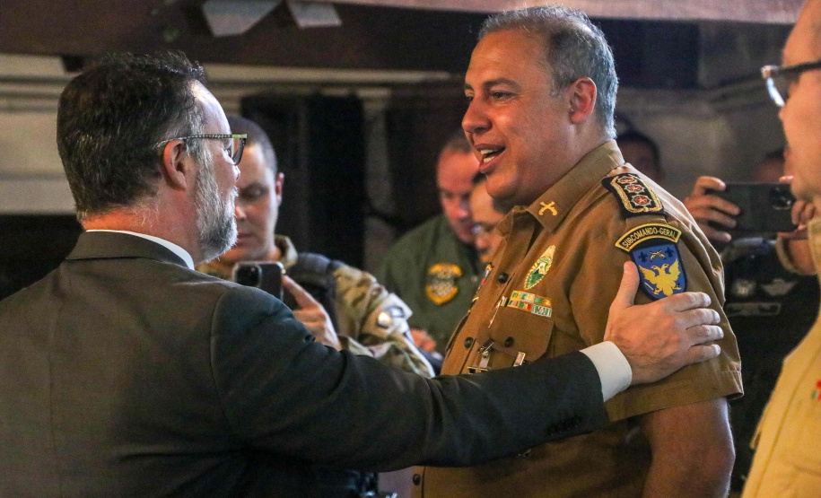 PMPR homenageia militares e autoridades civis no aniversário do BPRv, BPMOA e Bope