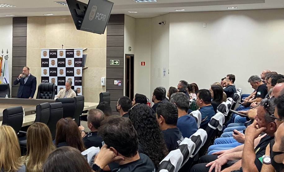 PCPR entrega medalhas para 50 servidores da Região Metropolitana de Curitiba